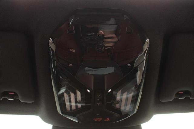 Photo of 2024 White BMW 530