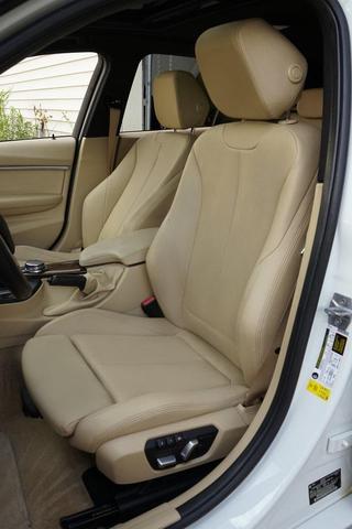 Photo of 2016 White BMW 328