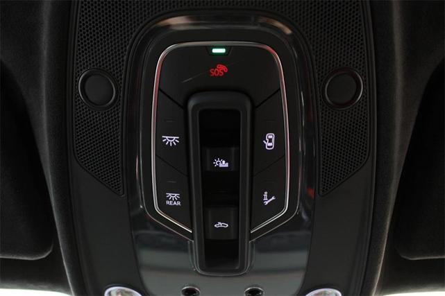 Photo of 2022 GREEN Lamborghini Urus