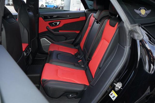 Photo of 2022 GREEN Lamborghini Urus
