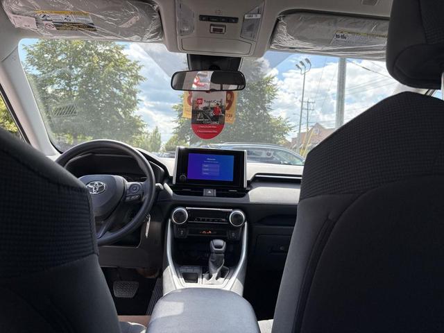 Photo of 2025 Ice Cap Toyota RAV4