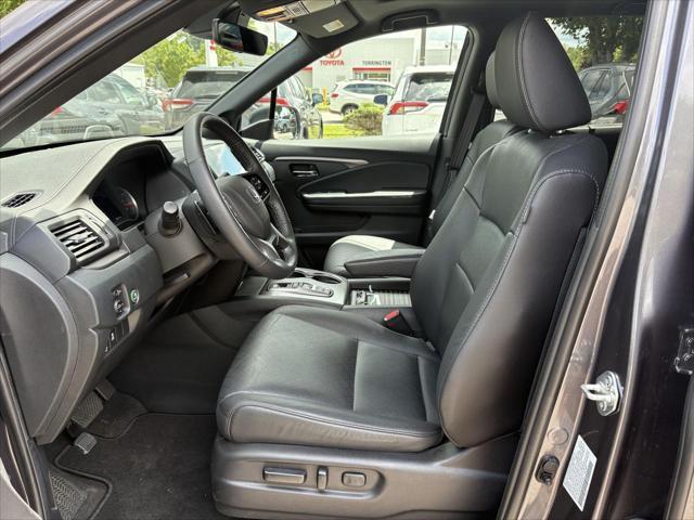 Photo of 2021 Modern Steel Metallic Honda Passport