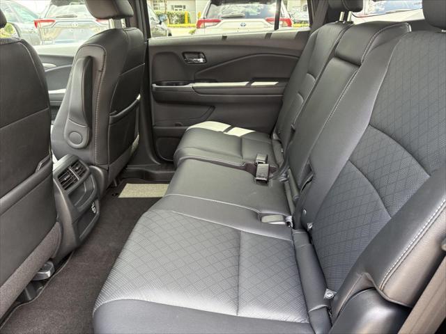 Photo of 2021 Modern Steel Metallic Honda Passport