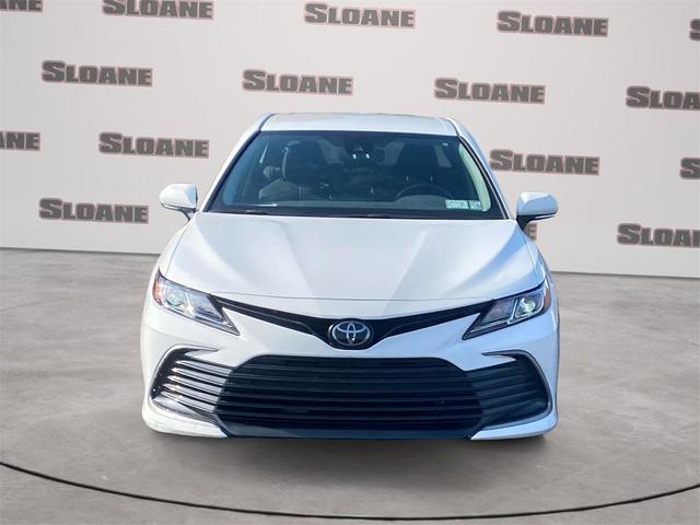 Photo of 2022 White Toyota Camry