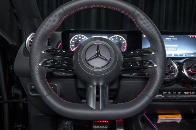 Photo of 2024 Starling Blue Metallic Mercedes-Benz GLB 250
