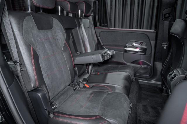 Photo of 2024 Starling Blue Metallic Mercedes-Benz GLB 250