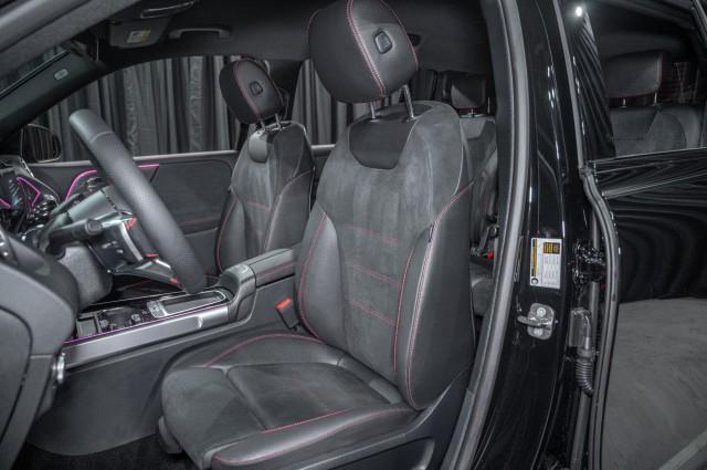 Photo of 2024 Starling Blue Metallic Mercedes-Benz GLB 250
