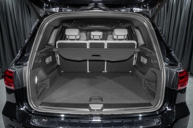 Photo of 2024 Cosmos Black Metallic Mercedes-Benz GLB 250