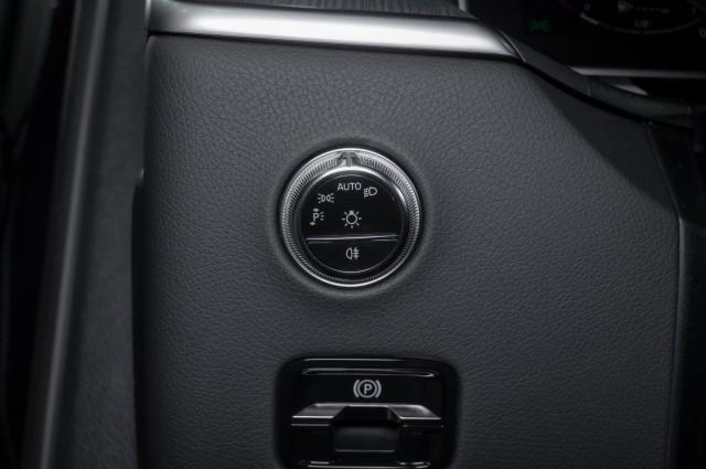 Photo of 2025 Black Mercedes-Benz GLC 300