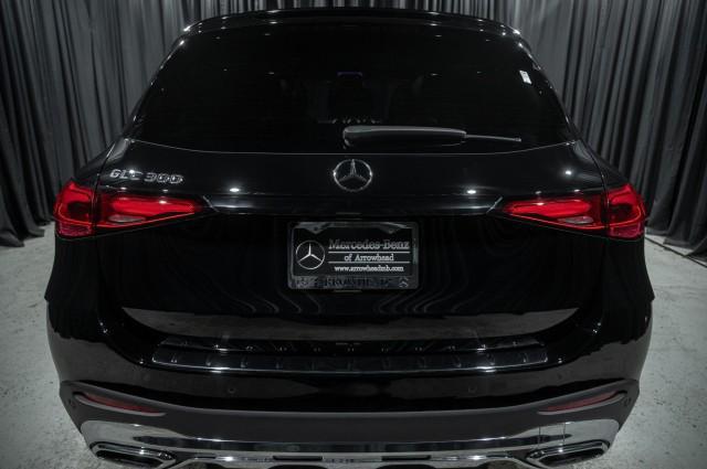 Photo of 2025 Black Mercedes-Benz GLC 300