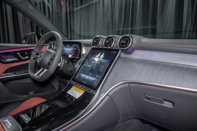 Photo of 2025 Black Mercedes-Benz GLC 300