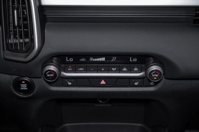 Photo of 2024 Machine Gray Metallic Mazda CX-50