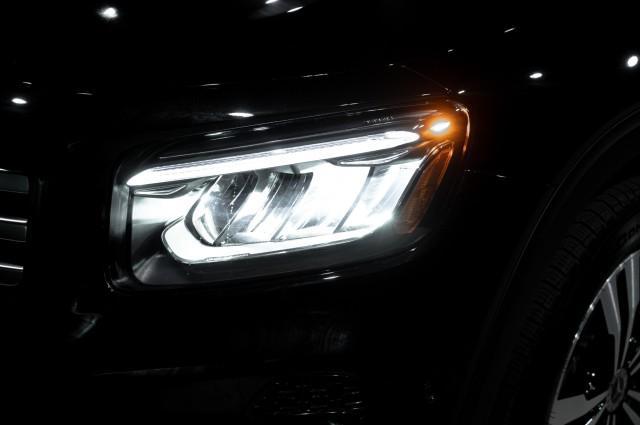 Photo of 2025 Night Black Mercedes-Benz GLB 250