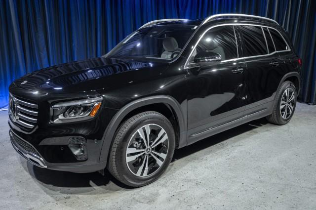 Photo of 2025 Night Black Mercedes-Benz GLB 250