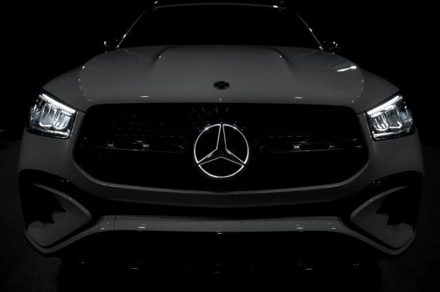 Photo of 2025 Polar White Mercedes-Benz GLE 350