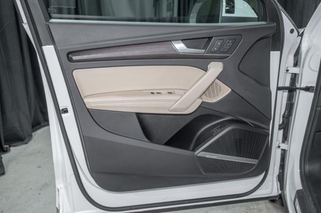 Photo of 2024 Arkona White Audi Q5