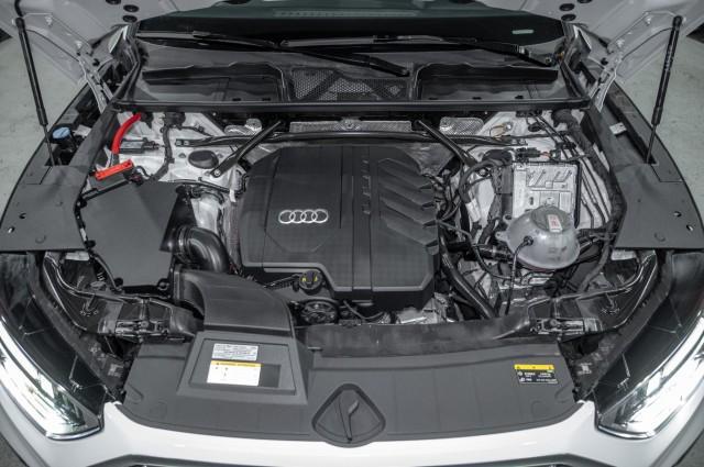 Photo of 2024 Arkona White Audi Q5