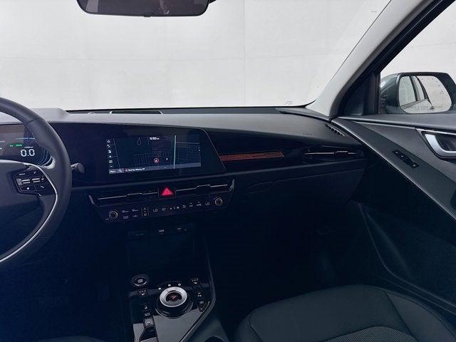 Photo of 2025 Cityscape Green Kia Niro Plug-In Hybrid