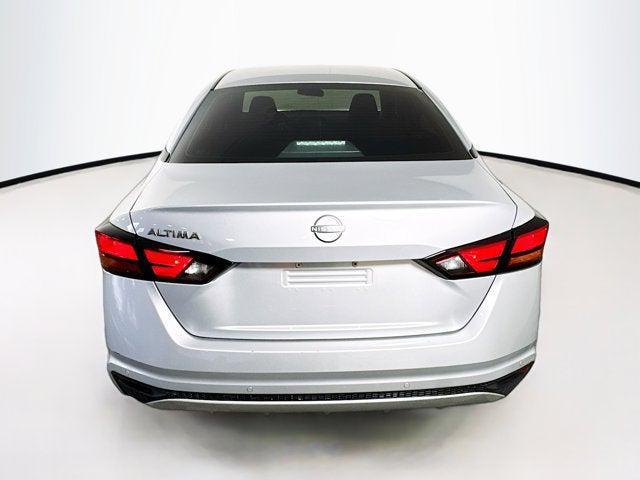 Photo of 2023 Brilliant Silver Metallic Nissan Altima