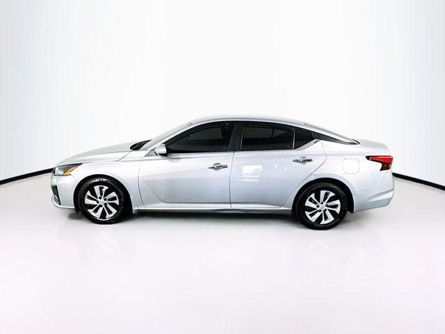 Photo of 2023 Brilliant Silver Metallic Nissan Altima