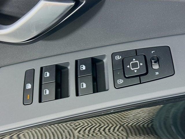 Photo of 2025 Steel Gray Kia Niro Plug-In Hybrid