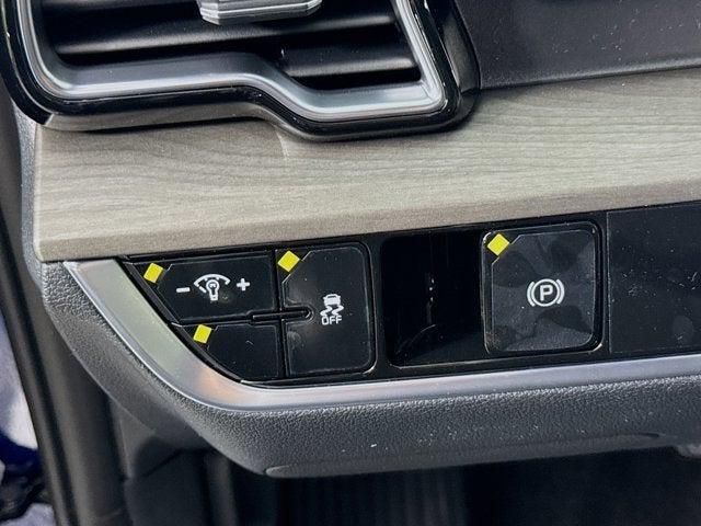 Photo of 2025 Sapphire Blue Kia Sportage