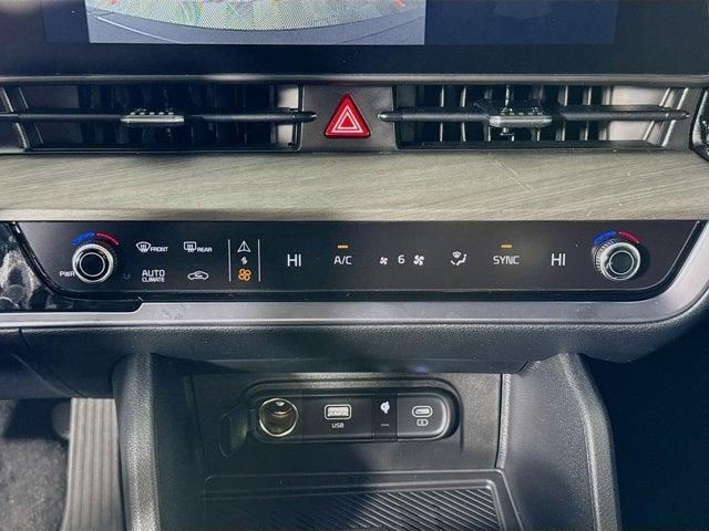 Photo of 2025 Sapphire Blue Kia Sportage