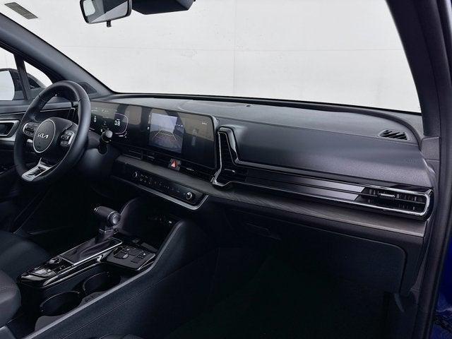 Photo of 2025 Sapphire Blue Kia Sportage