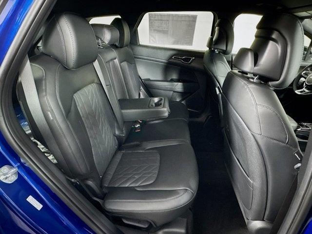 Photo of 2025 Sapphire Blue Kia Sportage