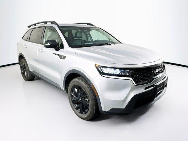 Photo of 2022 Sparkling Silver Kia Sorento