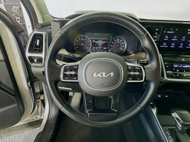 Photo of 2022 Sparkling Silver Kia Sorento