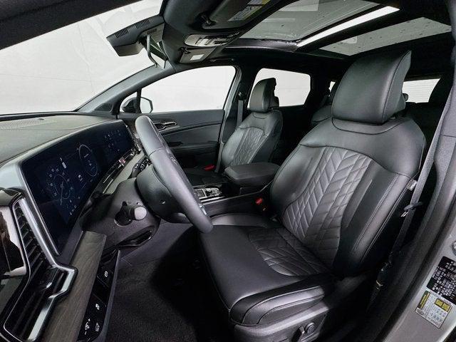 Photo of 2025 Wolf Gray/Ebony Black Roof Kia Sportage