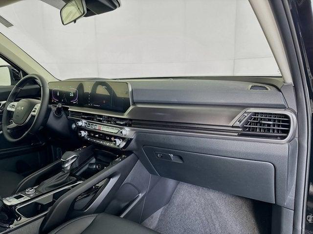 Photo of 2025 Ebony Black Kia Telluride