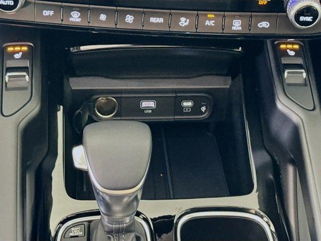 Photo of 2025 Ebony Black Kia Telluride