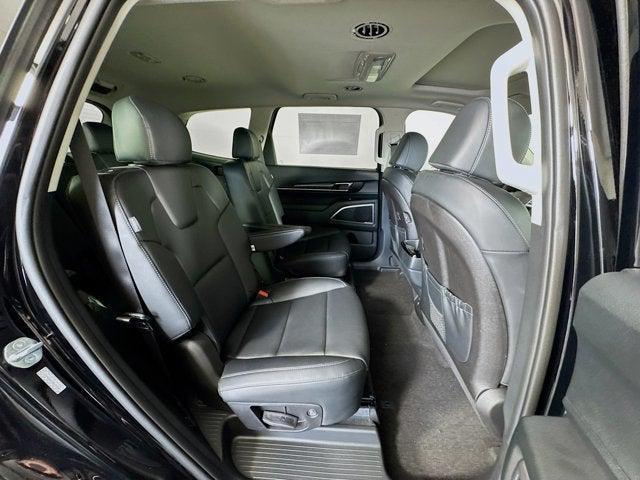 Photo of 2025 Ebony Black Kia Telluride