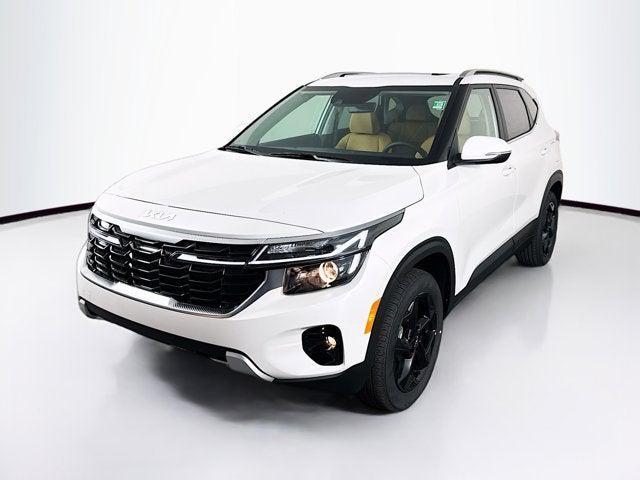 Photo of 2026 Snow White Pearl Kia Seltos