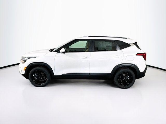 Photo of 2026 Snow White Pearl Kia Seltos