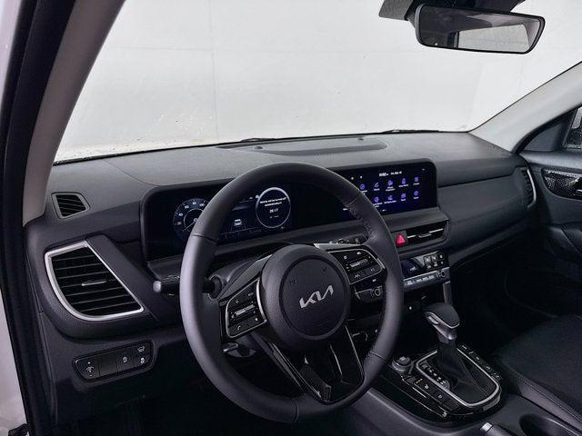 Photo of 2026 Snow White Pearl Kia Seltos