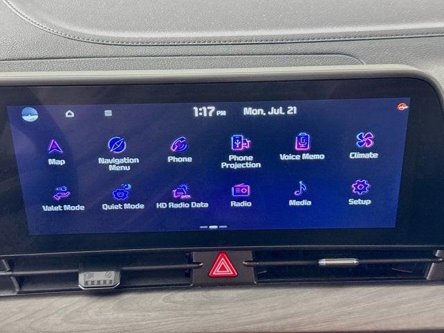Photo of 2023 Glacial White Pearl Kia Sportage