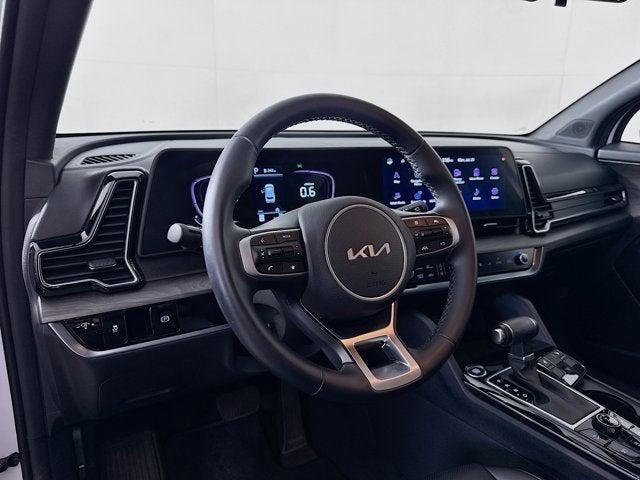 Photo of 2023 Glacial White Pearl Kia Sportage
