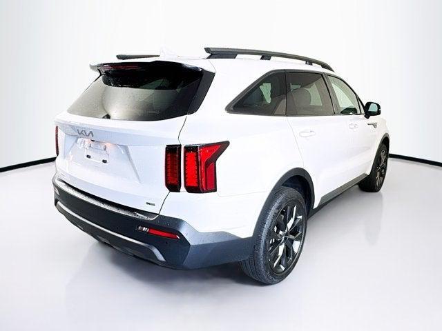 Photo of 2023 Glacial White Pearl Kia Sorento