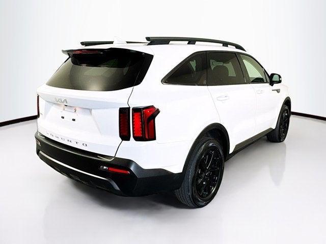 Photo of 2022 Glacial White Pearl Kia Sorento