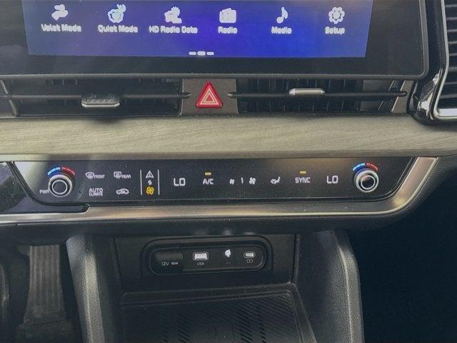 Photo of 2023 Wolf Gray Kia Sportage