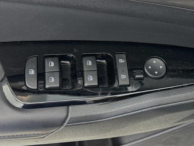 Photo of 2023 Wolf Gray Kia Sportage