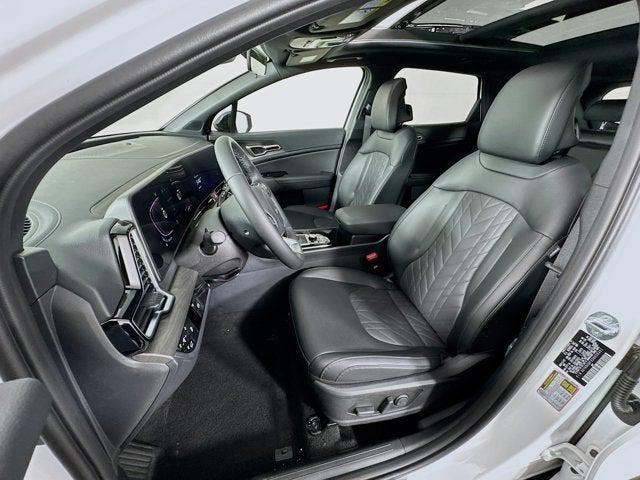 Photo of 2025 Glacial White Pearl Kia Sportage