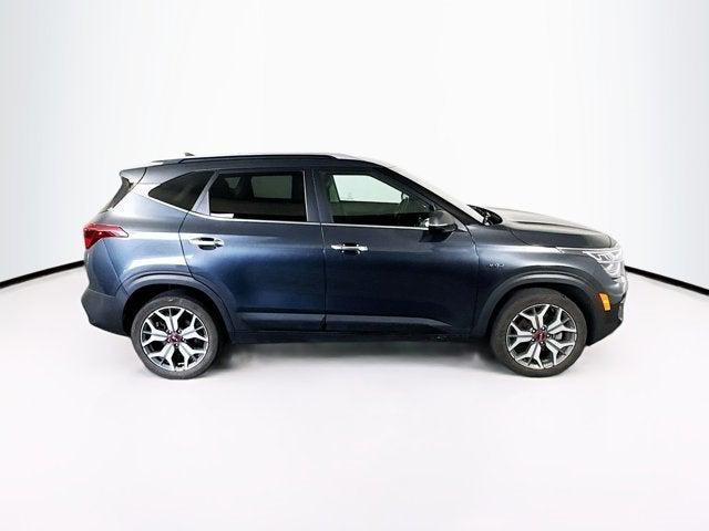 Photo of 2021 Gravity Gray Kia Seltos