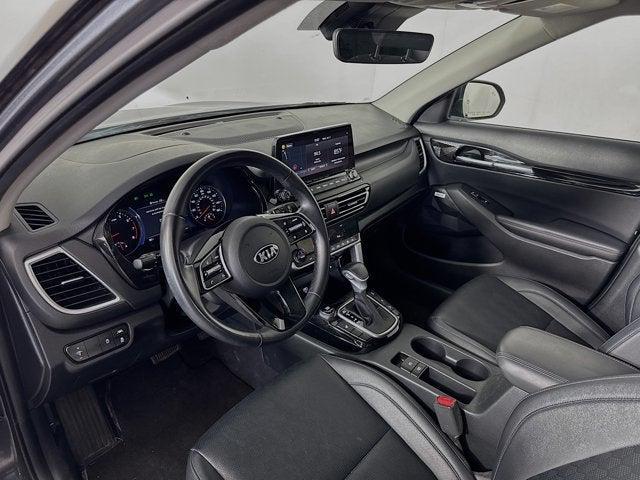 Photo of 2021 Gravity Gray Kia Seltos