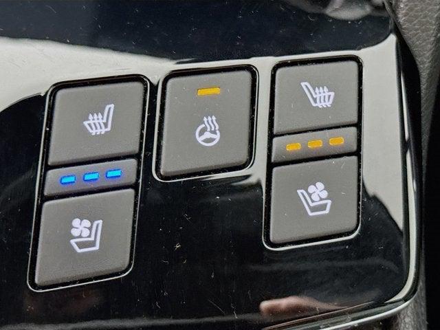 Photo of 2023 Ebony Black Kia Sportage
