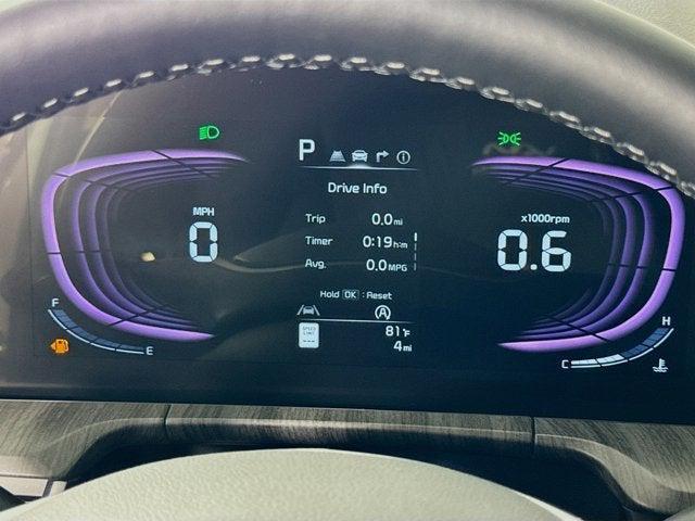 Photo of 2025 Glacial White Pearl Kia Telluride