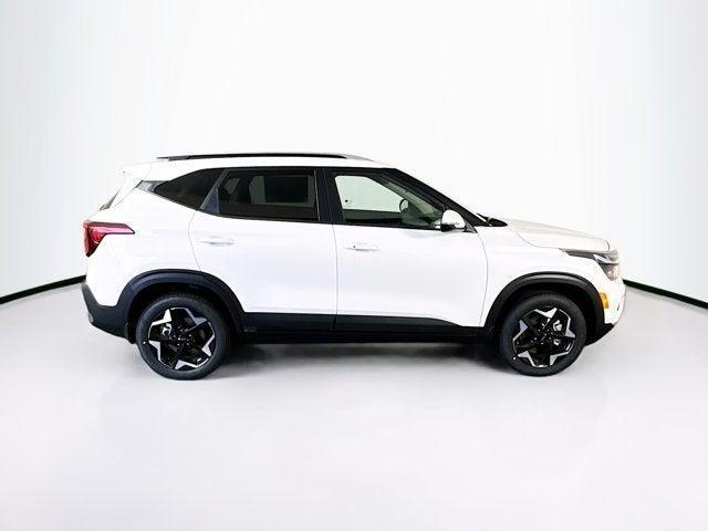 Photo of 2025 Snow White Pearl Kia Seltos